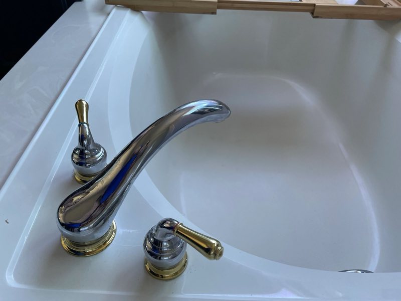 Tub and shower fixtures